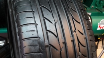 ขายยาง205/55/16 ยาง yokohama Earth-1 ปี10 ( 1ชุด ) ขายยาง205/55/16 ยาง yokohama Earth-1 ปี10 ( 1ชุด )