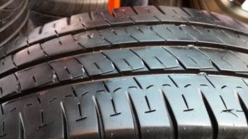 ขายยาง215/65/16 ยางMICHELIN AGILIS ปี 14 (1ชุด) ขายยาง215/65/16 ยางMICHELIN AGILIS ปี 14 (1ชุด)