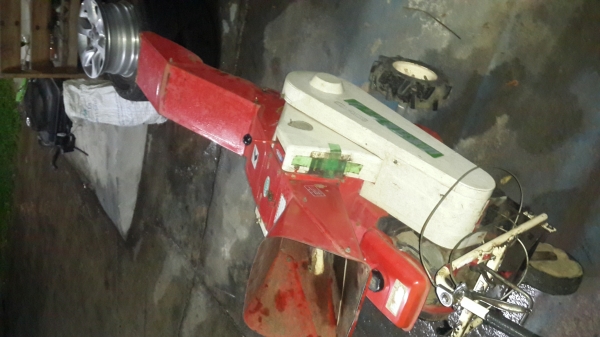 เครื่องบดย่อยกิ่งไม้ 22000 บาทครับ