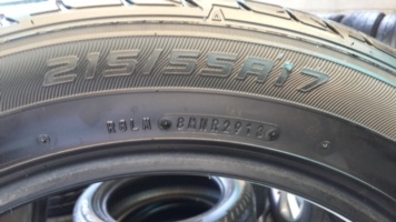 ขายยาง215/55/17 ยาง DUNLOP SP SPORT  LM 704 ปี 13  ( 1ชุด )