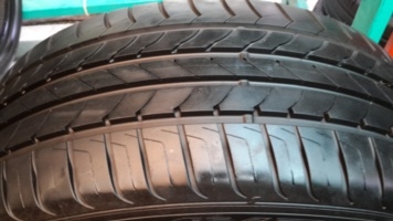 ขายยาง225/45/18 ยาง GOOD YEAR  Effieient grip ปี 12 ( 2เส้น )