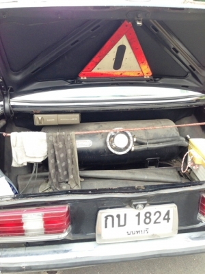 ขาย รถเบนซ์ w123 เครื่อง 1j ติดแก๊ส lpg ถูกมาก 79000