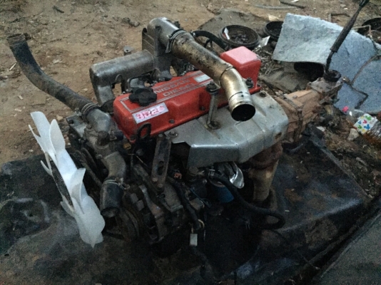 ขายเครื่องยนต์Nissan Big-M  ฝาแดงพร้อมเกียร์