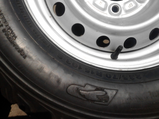 กะทะล้อ 6 รู ขอบ 15 ยาง 235/70R15 ชุด 4 ล้อ TEL.081-427-3941 กะทะล้อ 6 รู ขอบ 15 ยาง 235/70R15 ชุด 4 ล้อ TEL.081-427-3941