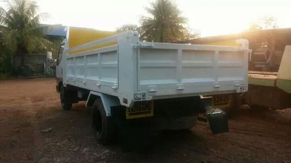 มิตซู แคนเตอร์FE649 ดั้ม หิน ทราย รถปี 48 มิตซู แคนเตอร์FE649 ดั้ม หิน ทราย รถปี 48