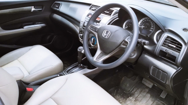 2013 HONDA CITY 1.5AT SVรุ่นTOPสุด  i-VTEC Modulo สภาพนางฟ้าราคาถูกด่วนๆ