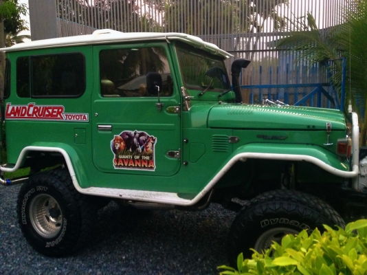 TOYOTA LAND CRUISER FJ 40