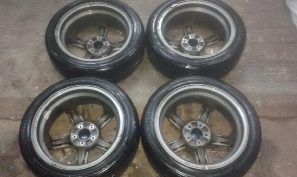 ขายล้อ6รูญี่ปุ่นแนวVip4x4ขอบ18"6รู139.7กว้าง8.5off25ล้อ2ชิ้น฿13500