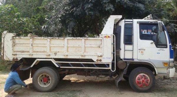 **770,000 บ.ต่อรอง///6ล้อHINO-JO8C** ขาย HINO-210 6ล้อดั้มดิน5คิว HINO FD2JJB JO8C-210HP รถประกอบ เครื่องเดิมเกียร์เดิม JO8Cยอดนิม เครื่องแน่น แห้ง แรงดี เกียร์ดี ไม่หลุด ช่วงล่างใหญ่ Fหน้า-หลัง คัสซีดี มีเก็บมา1จุดตามรูป กระบะดั้มเหล็ก5ตัน3.60ม.ยิงหน้า ส