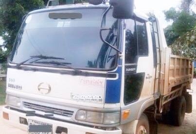 **770,000 บ.ต่อรอง///6ล้อHINO-JO8C** ขาย HINO-210 6ล้อดั้มดิน5คิว HINO FD2JJB JO8C-210HP รถประกอบ เครื่องเดิมเกียร์เดิม JO8Cยอดนิม เครื่องแน่น แห้ง แรงดี เกียร์ดี ไม่หลุด ช่วงล่างใหญ่ Fหน้า-หลัง คัสซีดี มีเก็บมา1จุดตามรูป กระบะดั้มเหล็ก5ตัน3.60ม.ยิงหน้า ส