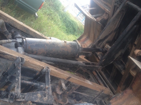 6 ล้อดั้ม 115 แรง TOYOTA BU88-0004462 รถสภาพดีพร้อมใช้ เครื่องดี คัสซีสวย ดั้มยาว 3.80 ม.