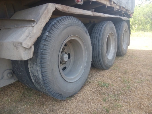 สิบล้อหัวลาก 270  แรงม้า      แม่+ลูกหาง3เพลาห้างแท้   พร้อมใช้งาน เล่มพร้อม..