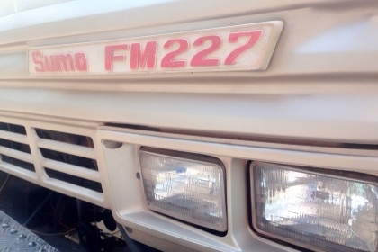HINO SUMO FM227 - 220 HP EM100 สิบล้อดั๊มพ์ 2 เพลา กระบะดั๊มพ์มิเนียม 12 ตันสภาพดีสวยพร้อมบรรทุกหนักได้เลยครับ เครื่องยนต์เดิมๆเกียร์เดิมแรงดีไม่มีเยิ้ม หัวเก๋งสวยไม่มีผุภายในเก๋งคอนโซลสวยครบ พวงมาลัยเพาเวอร์ ระบบเบรคทริ๊ปฟี้ครบ ช่วงล่างแน่นคัชซีไม่มีบวม