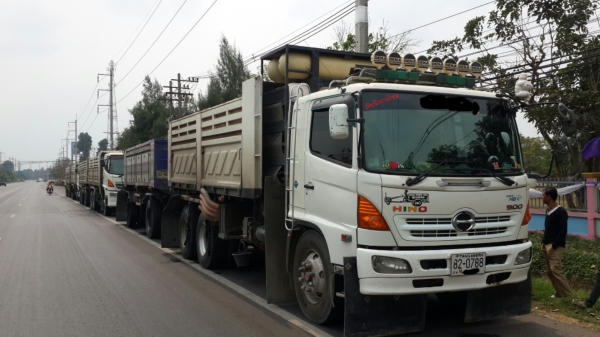 ขายด่วนHINOMEGA260ติดก๊าซNGV10 ถัง จากโรงงานเครื่องJO8ปี54แม่ลูกสภาพพร้อมใช้สุดๆโทร0843923995