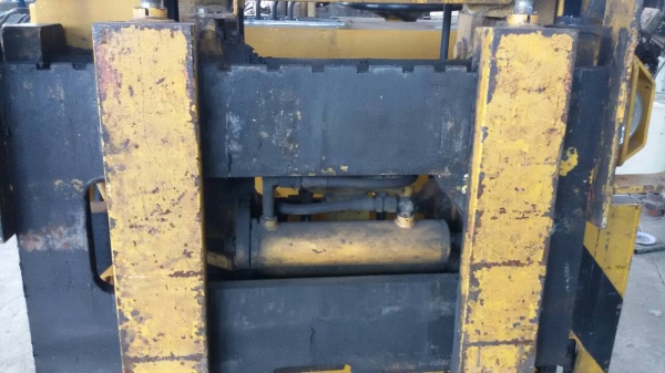 ขายฟอร์คลิฟต์ไฟฟ้าขนาด 1.4 ตัน แบตเตอร์รี่ในสภาพดี งาสไลท์ได้ ในราคา 75,000 บาท ต่อรองราคาได้ สนใจติดต่อ 081-917-6906 (คุณปิ่น)