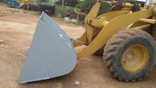 ขายรถตักWA100 ราคา 950,000 บาท ต่อรองราคาได้ สนใจติดต่อ 081-917-6906 (คุณปิ่น)