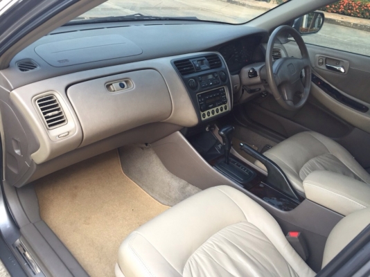 ปี2001 3.0VTEC ออโต้ ตัวนอก เบาะไฟฟ้า LPGหัวฉีด