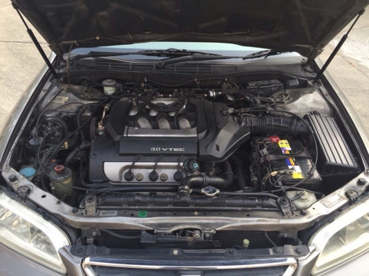 ปี2001 3.0VTEC ออโต้ ตัวนอก เบาะไฟฟ้า LPGหัวฉีด