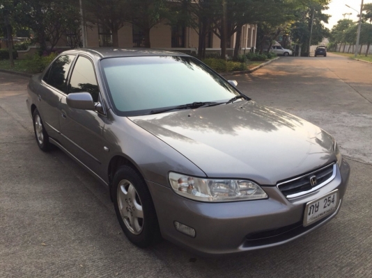 ปี2001 3.0VTEC ออโต้ ตัวนอก เบาะไฟฟ้า LPGหัวฉีด