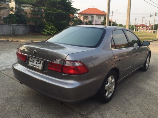 ปี2001 3.0VTEC ออโต้ ตัวนอก เบาะไฟฟ้า LPGหัวฉีด