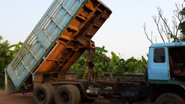 สิบล้อดั้ม SUMO 226 สองเพลา