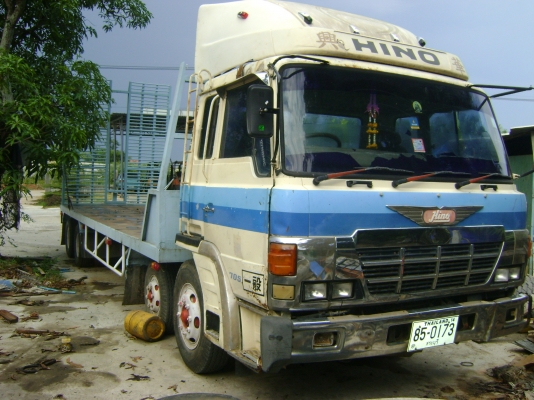 ขายด่วนรถบรรทุก 12 ล้อ กะบะบรรทุกพื้นเรียบท้าย  ติดวินซ์   หางปลา