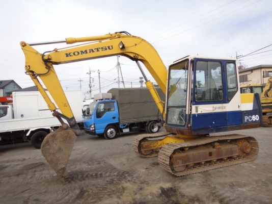 ขายรถขุด  KOMATSU PC60-6  มีหลายคัน