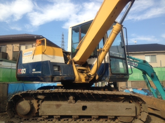 ขายรถขุด  KOMATSU PC60-6  มีหลายคัน