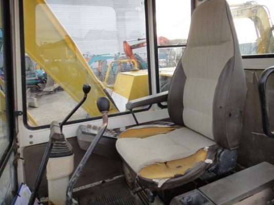 ขายรถขุด  KOMATSU PC60-6  มีหลายคัน