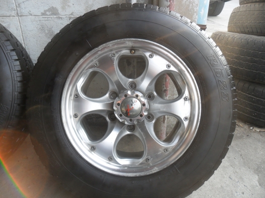 ล้อแม็ก 15นิ้ว 6รู พร้อมยาง สวยๆ 4 ล้อ ราคา 5000 บาท