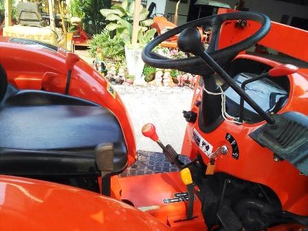 ขายรถไถ Kubota L3608(4WD) พร้อมบุ้งกี๋ รถใช้งาน73ชั่วโมง