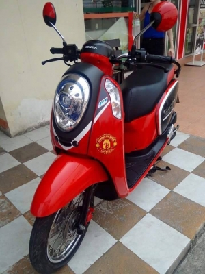 สวยขั้นเทพ All New Scoopy i เป็น Man Utd. Limited Edition ลิขสิทธิ์แท้ รุ่นใหม่ล่าสุด สวยขั้นเทพ All New Scoopy i เป็น Man Utd. Limited Edition ลิขสิทธิ์แท้ รุ่นใหม่ล่าสุด
