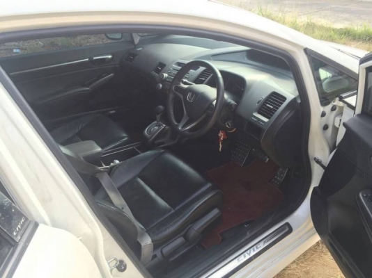 Honda Civic ปี12  (รถหลุดจำนำ)
