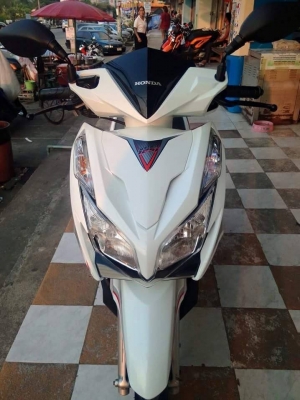 Honda Click 125 i ปี 2556 รุ่น idling stop ตัวท๊อป (ล้อแม็กซ์แท้) สวยหรูเว่อร์ นางฟ้าสุดๆ Honda Click 125 i ปี 2556 รุ่น idling stop ตัวท๊อป (ล้อแม็กซ์แท้) สวยหรูเว่อร์ นางฟ้าสุดๆ