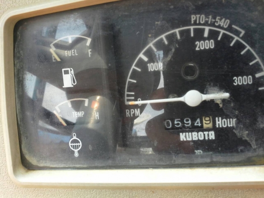 ขายkubota L2802DT 4wd สภาพสวยๆ เครื่อง เกียดี ขายkubota L2802DT 4wd สภาพสวยๆ เครื่อง เกียดี