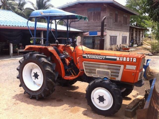 ขายkubota L2802DT 4wd สภาพสวยๆ เครื่อง เกียดี ขายkubota L2802DT 4wd สภาพสวยๆ เครื่อง เกียดี