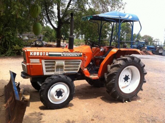 ขายkubota L2802DT 4wd สภาพสวยๆ เครื่อง เกียดี