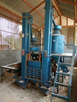 ขายโรงสีข้าวขนาด 2 หิน ไดร์ 5 แรง อุปกรณ์ทุกอย่างครบ