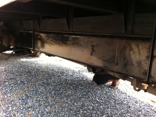 ฮีโน่  FF177 เครื่อง EH700 168 แรงม้า ตัวกระบะยาว  6.20 เมตร