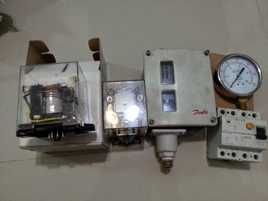 ชุดควบคุมปั้มด้วยแรงดัน(Danfoss) สลับปั้มสองตัวได้