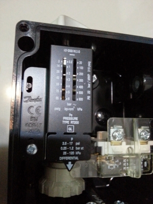 ชุดควบคุมปั้มด้วยแรงดัน(Danfoss) สลับปั้มสองตัวได้