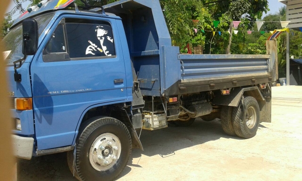 หกล้อ อีซูซุ NPR115แรง สั่งลุย ดั้มสามมิตรแท้ สภาพดีเดิมๆพร้อมลุย เล่มทะเบียนพร้อมโอน&hellip;ราคาต่อรองได้บริการขับส่งถึงบ้าน