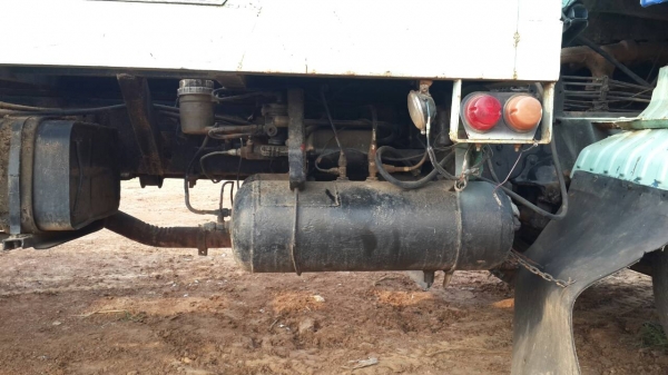 ขายรถบรรทุกแบ็คโฮ