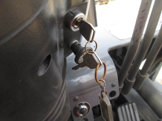 ขายรถยก1.5ตัน..รุ่นยอดนิยมรุ่น6....งายาว.ยาว.สไสด์ได้