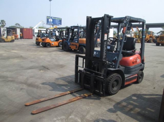 ขายรถยก1.5ตัน..รุ่นยอดนิยมรุ่น6....งายาว.ยาว.สไสด์ได้