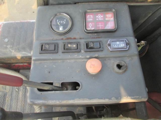 ขายรถขุดIHi.pc30เครื่องตัวใหม่ISUZU3สูบ..เก๋งกันฝน