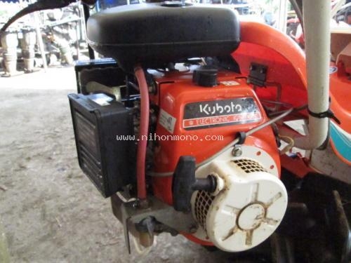 รถเกี่ยวข้าวเดินตาม KUBOTA RB30 รหัสสินค้า : 80802350 หรือเพิ่มเติมไดที่ www.nihonmono.com รถเกี่ยวข้าวเดินตาม KUBOTA RB30 รหัสสินค้า : 80802350 หรือเพิ่มเติมไดที่ www.nihonmono.com