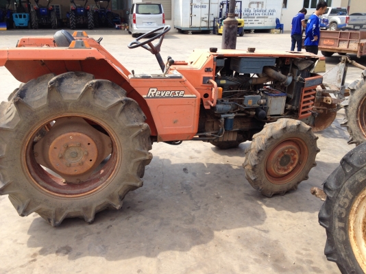 แทรคเตอร์ คูโบต้า L1-R26 พร้อมผาน 3 แทรคเตอร์ คูโบต้า L1-R26 พร้อมผาน 3