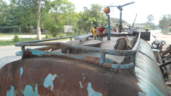 ถังน้ำพร้อมเครื่อง นิสสัน td 27  พร้อมอุปกรณ์ครบชุด  ถังน้ำ6000 ลิตร