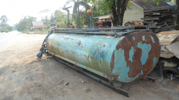 ถังน้ำพร้อมเครื่อง นิสสัน td 27  พร้อมอุปกรณ์ครบชุด  ถังน้ำ6000 ลิตร